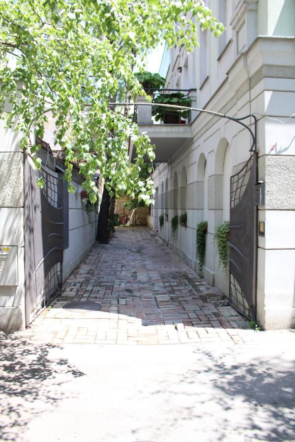 Garden Center Apartment Novi Sad Exterior photo