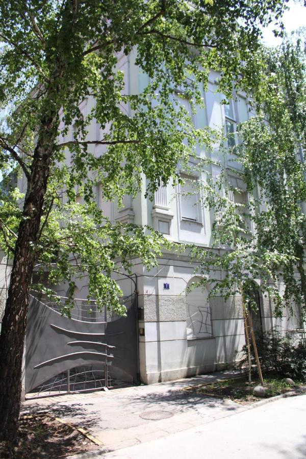 Garden Center Apartment Novi Sad Exterior photo
